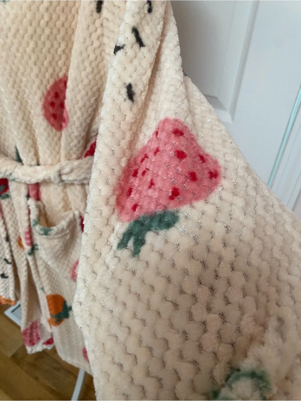 Source Unknown Cream Plush Robe with Pink, Orange and Green Fruit Print - Picture 3 of 4